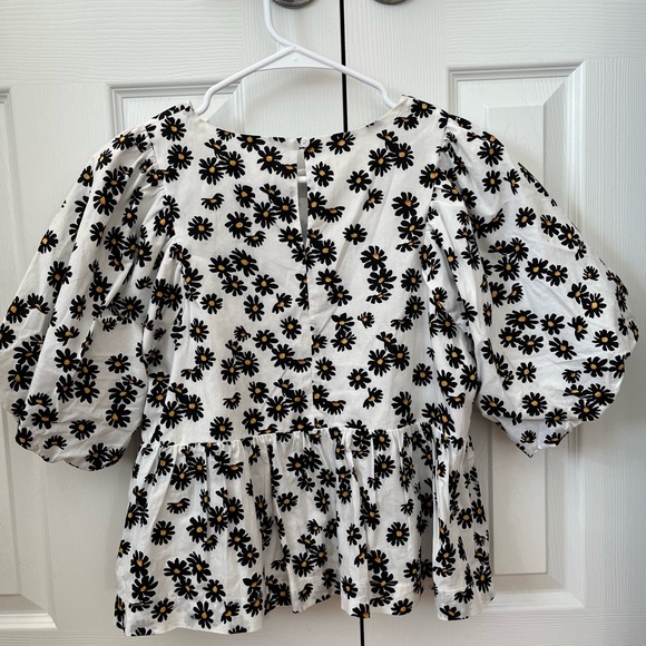 Vestique Floral Puff Sleeve Peplum Top | Black & White Daisy Print Sz S EUC - Picture 6 of 11